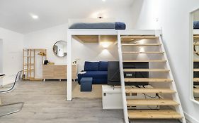 Whome Urban Escape: 1-Br W/Mezzanine Near Campo Ourique